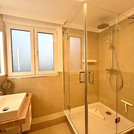 Johanna App 1- Mit Zwei Balkonen & Garten - Nur Wenige Schritte Vom